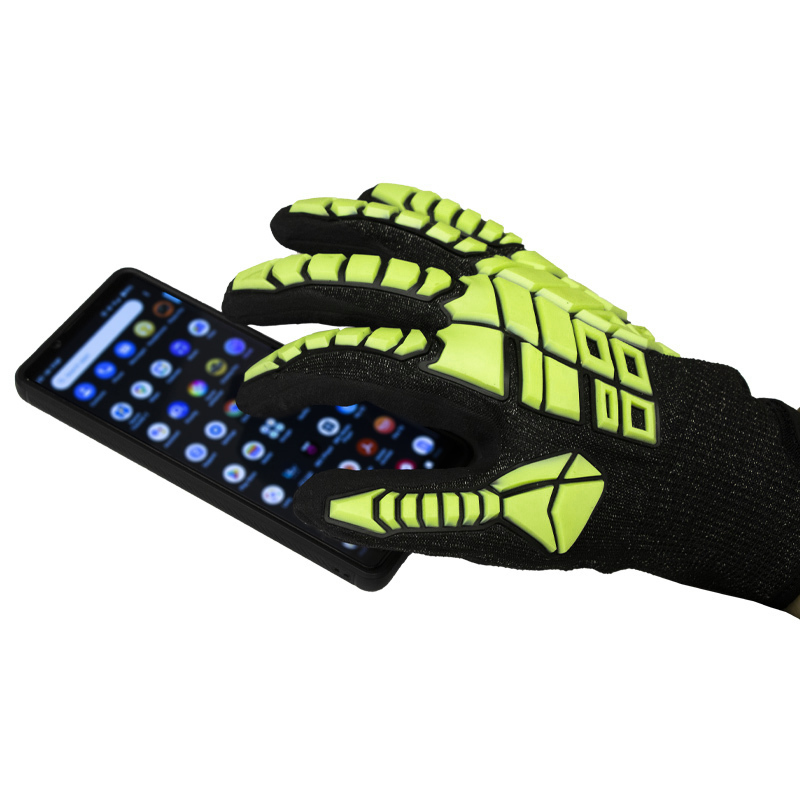Polyco Armor Guard The Bear Thermal Construction and Demolition Gloves